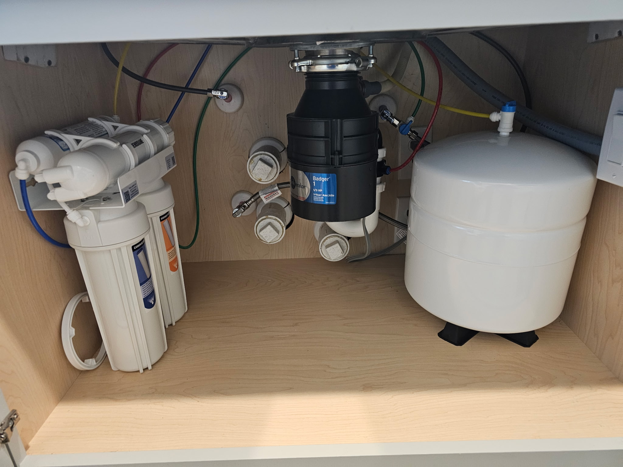 (Ultra-Purified Drinking Water)